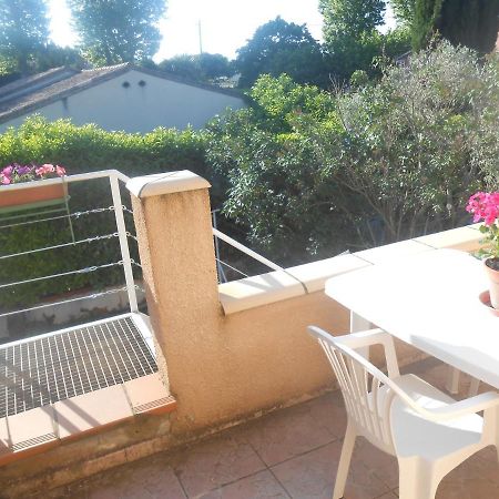 Apartmán Gite T2 Avec Grande Piscine Villeneuve-la-Comptal Exteriér fotografie